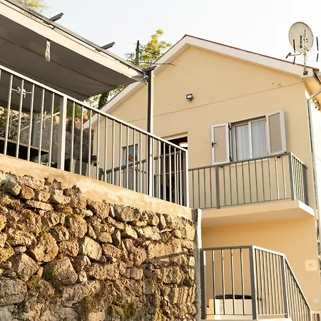 Geres Andorinhas House