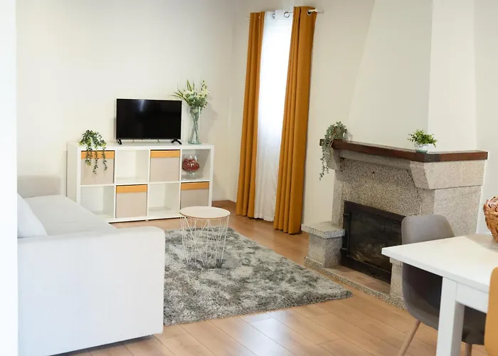 Geres Andorinhas House *